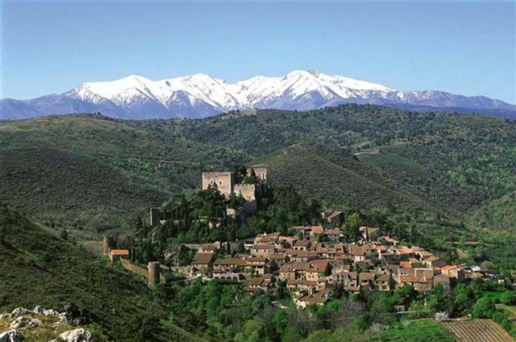 Gite Le Chalet Des Milles Et Un Chemins Castelnou Exterior photo